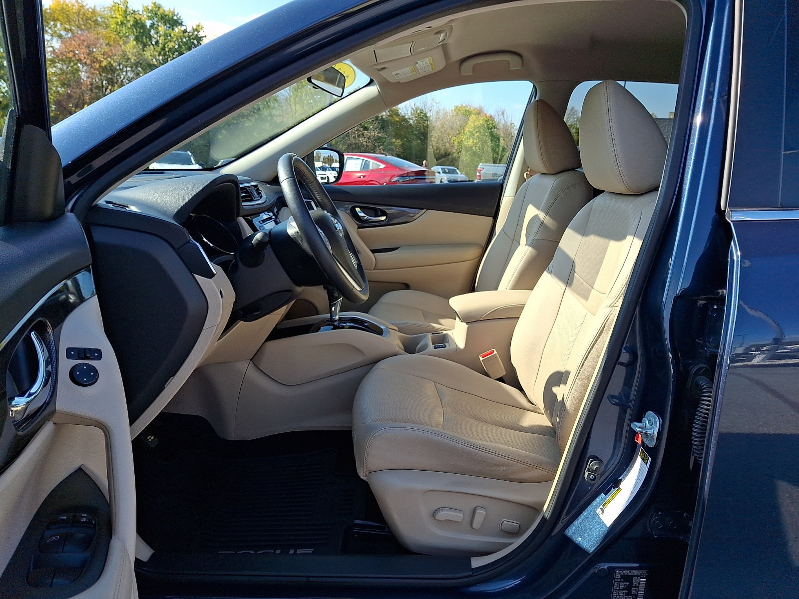 Used 2016 Nissan Rogue SL AWD/4WD image 14