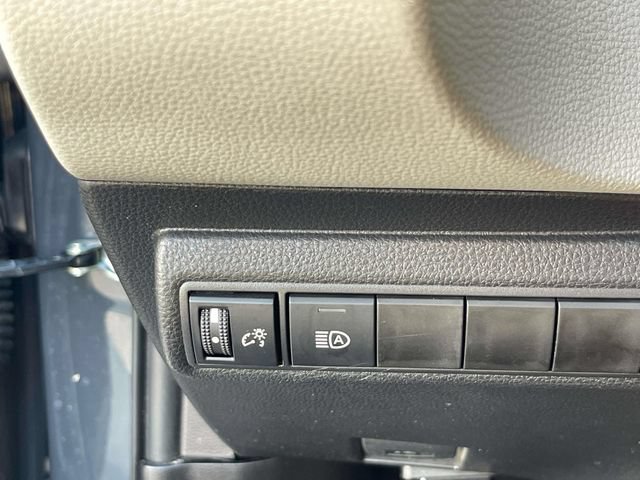 Used 2026 Toyota Corolla LE FWD image 28