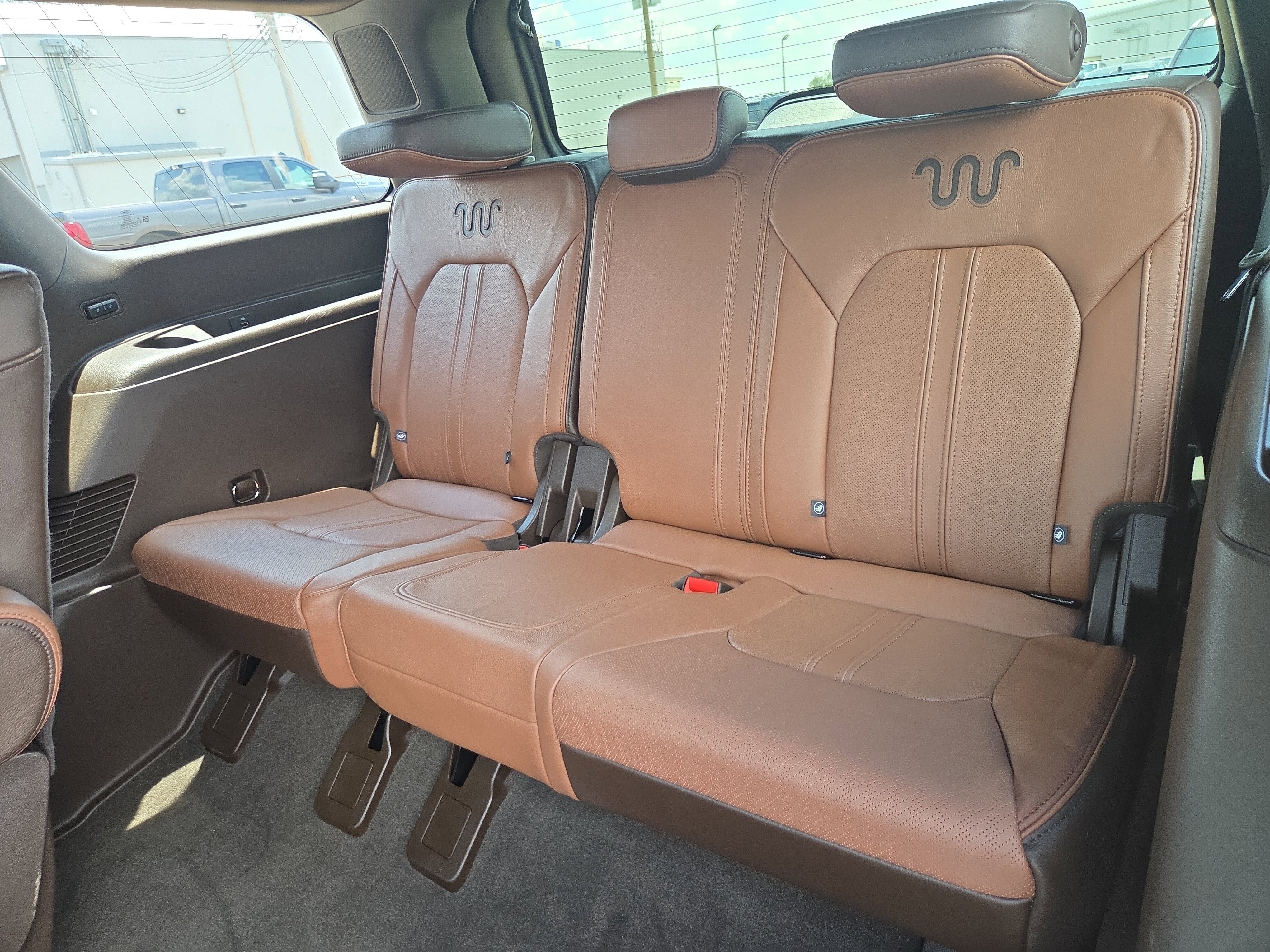 Used 2023 Ford Expedition King Ranch AWD/4WD image 9