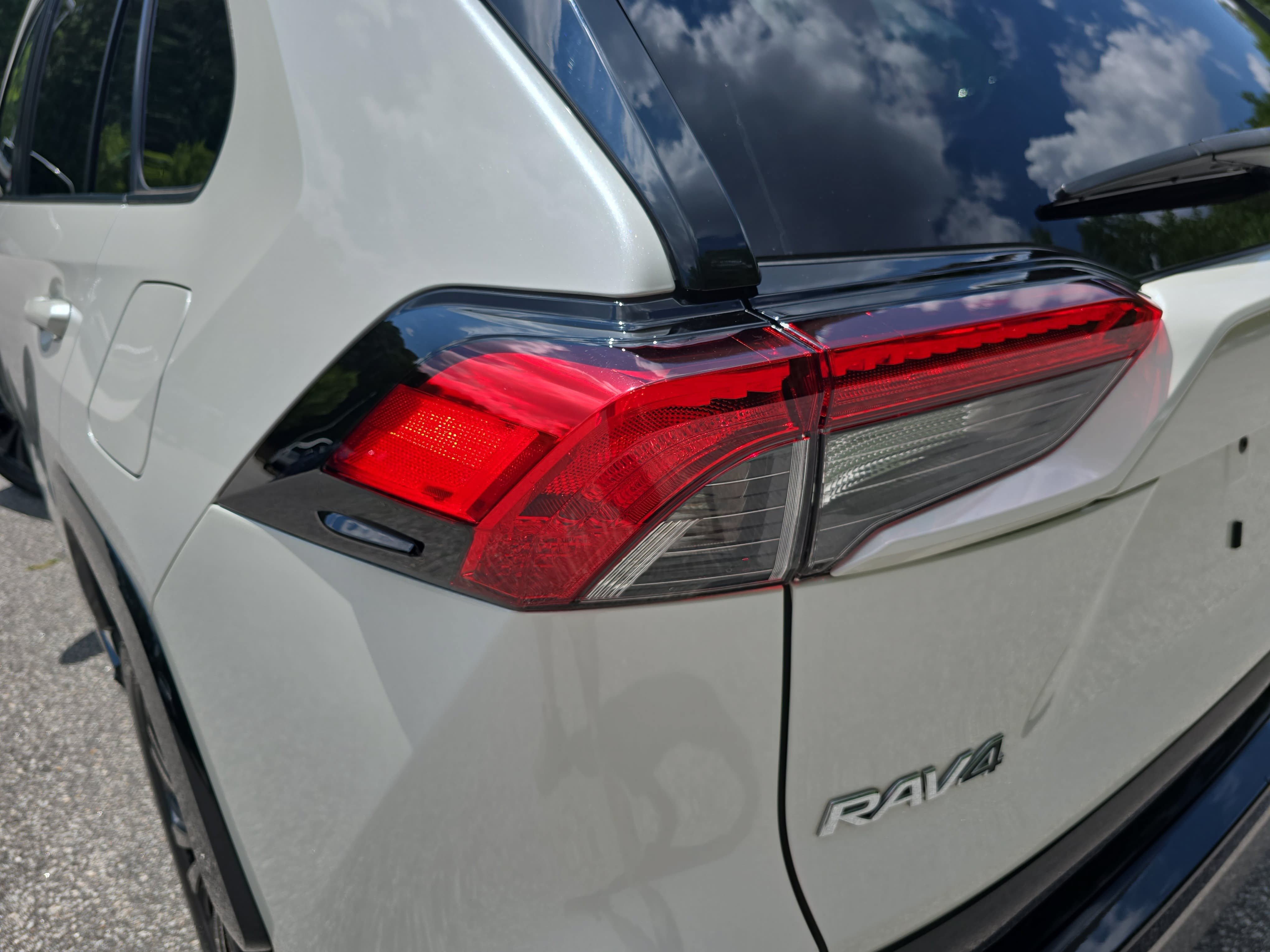 Used 2022 Toyota RAV4 SE w/ Convenience Package AWD/4WD image 35