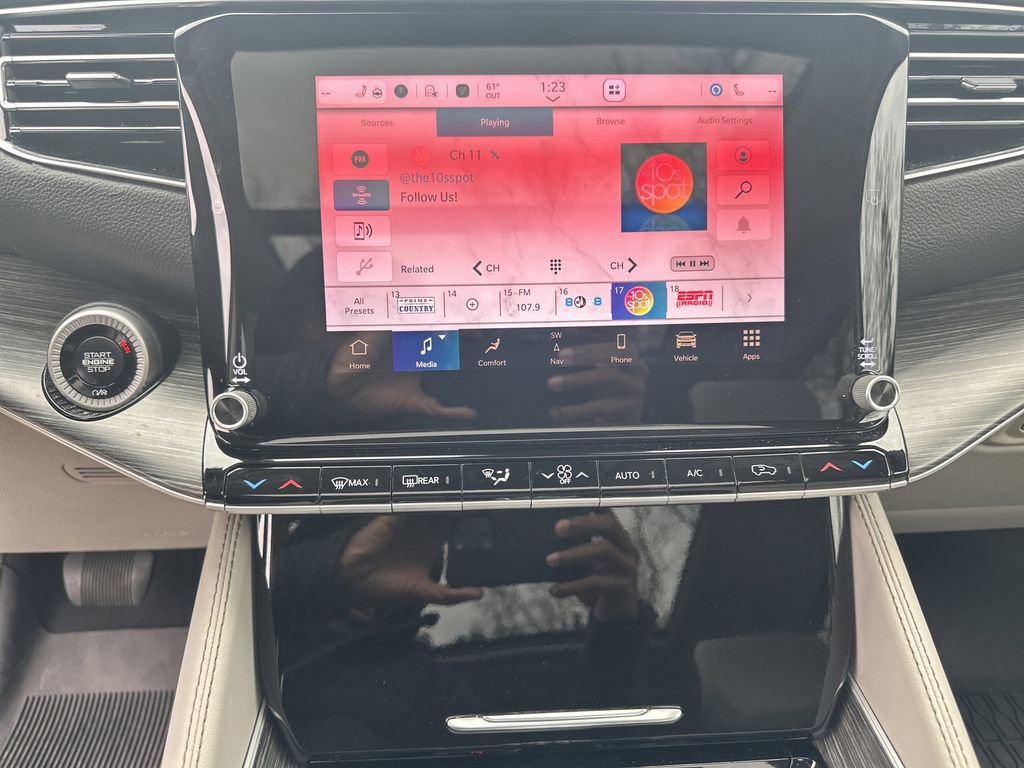 Used 2024 Jeep Wagoneer Series III w/ Premium Group I image 31