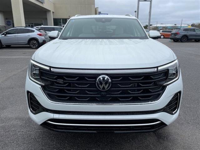 New 2025 Volkswagen Atlas Cross Sport SEL Premium R-Line video 2