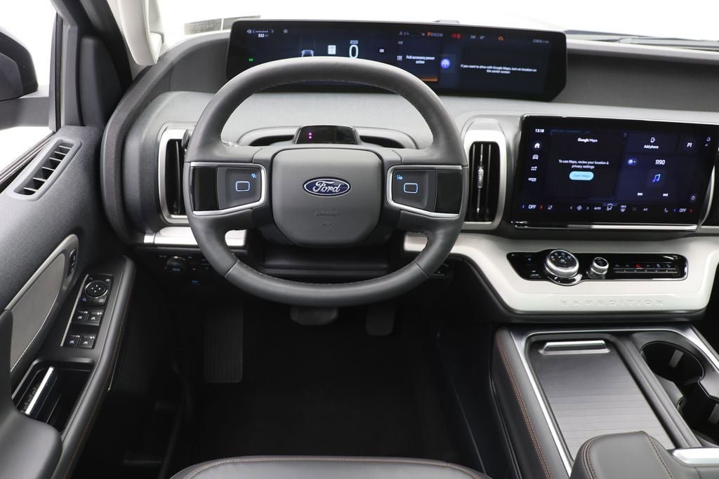 Used 2025 Ford Expedition Active AWD/4WD image 13
