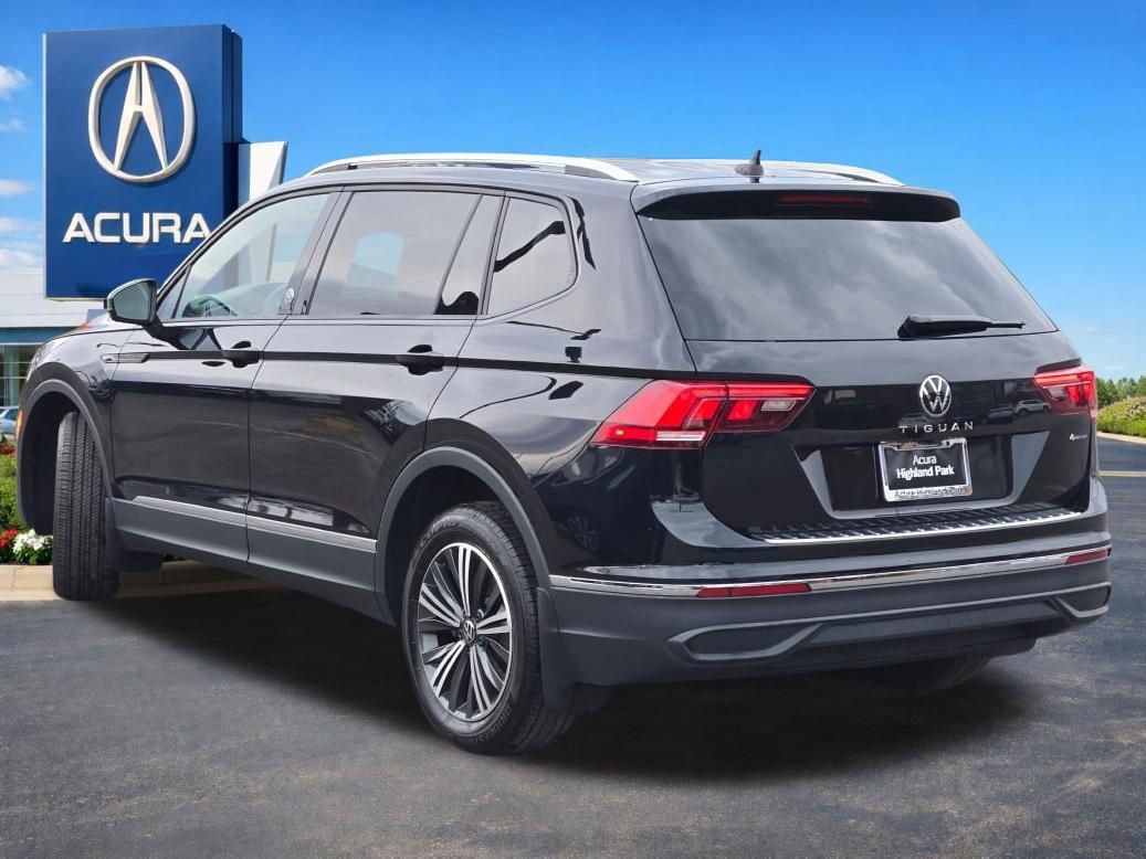 Used 2024 Volkswagen Tiguan Wolfsburg Edition image 21
