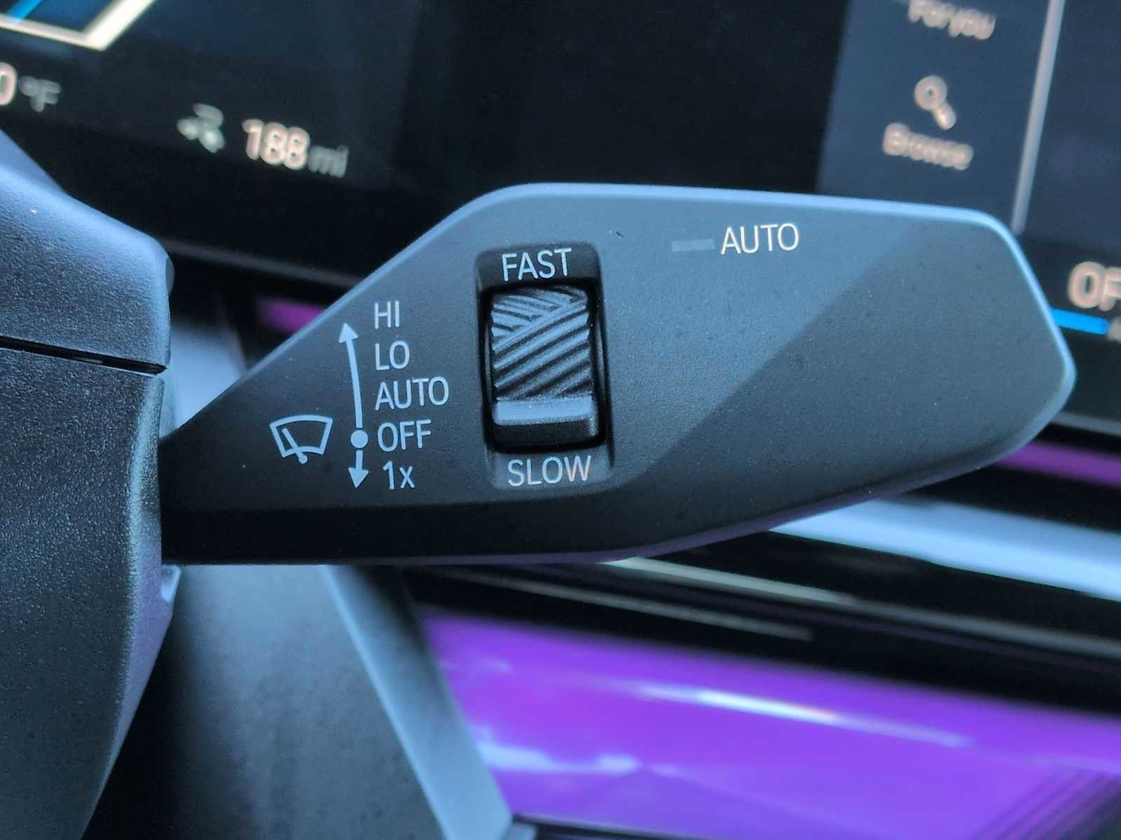 Used 2025 BMW i5 xDrive40 w/ Premium Package image 28