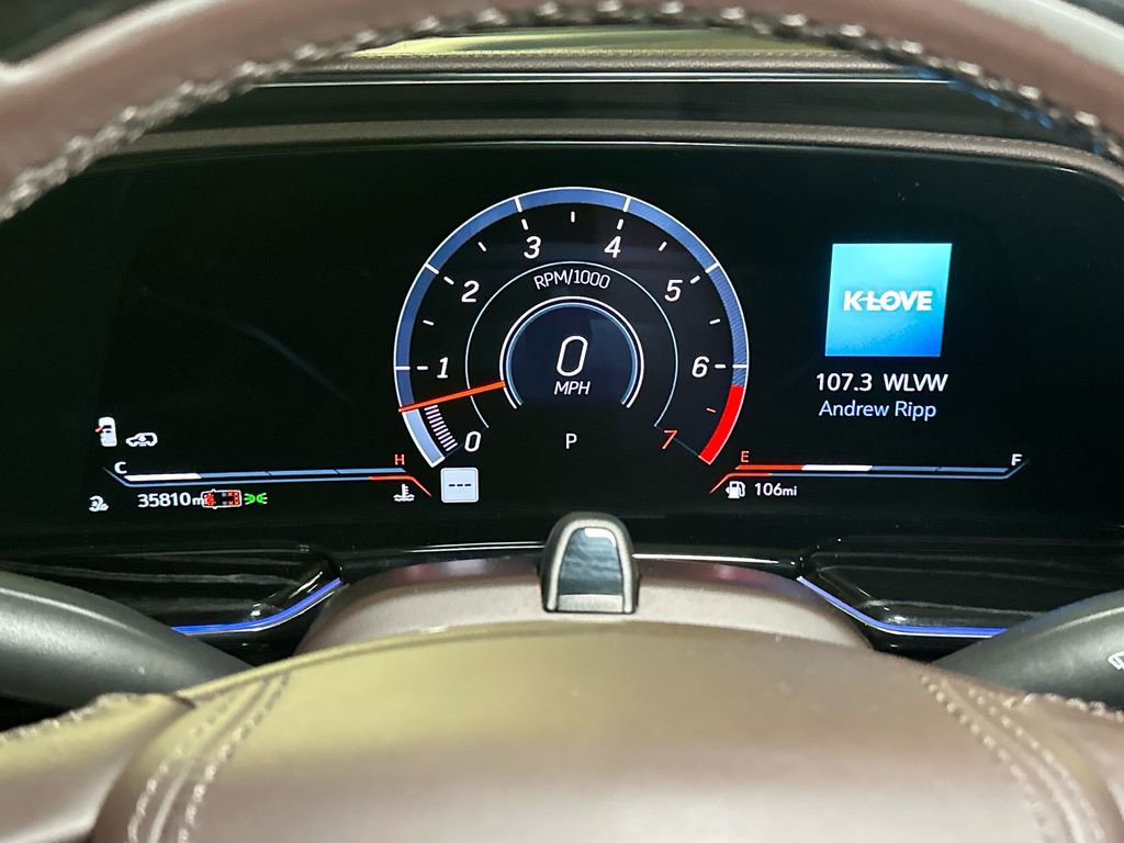 Used 2023 Cadillac Escalade ESV V image 25