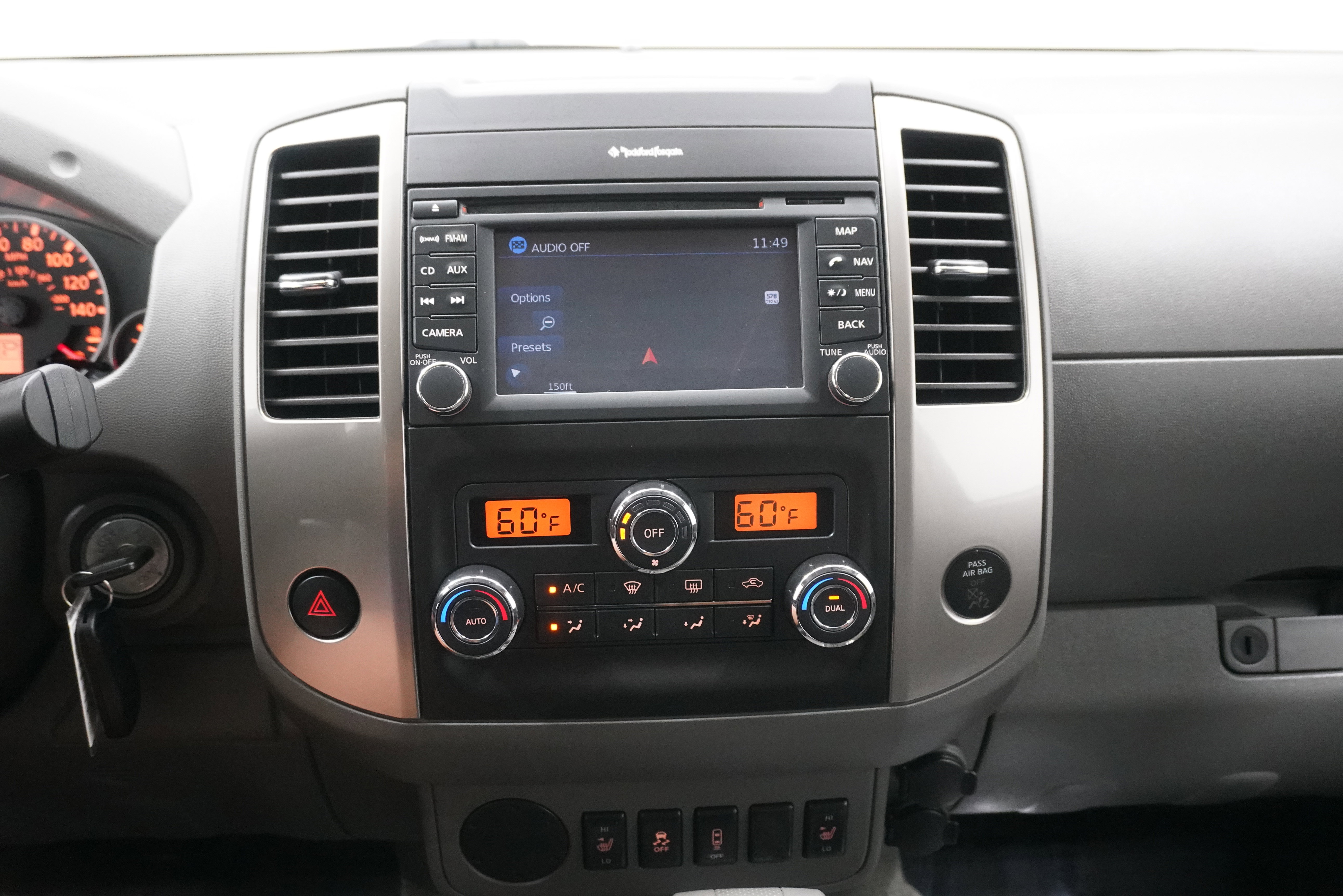Used 2013 Nissan Frontier SL image 19