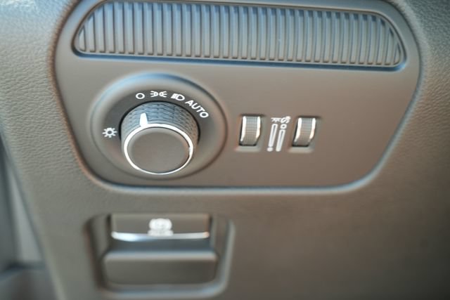 New 2026 Jeep Grand Wagoneer Summit AWD/4WD image 38