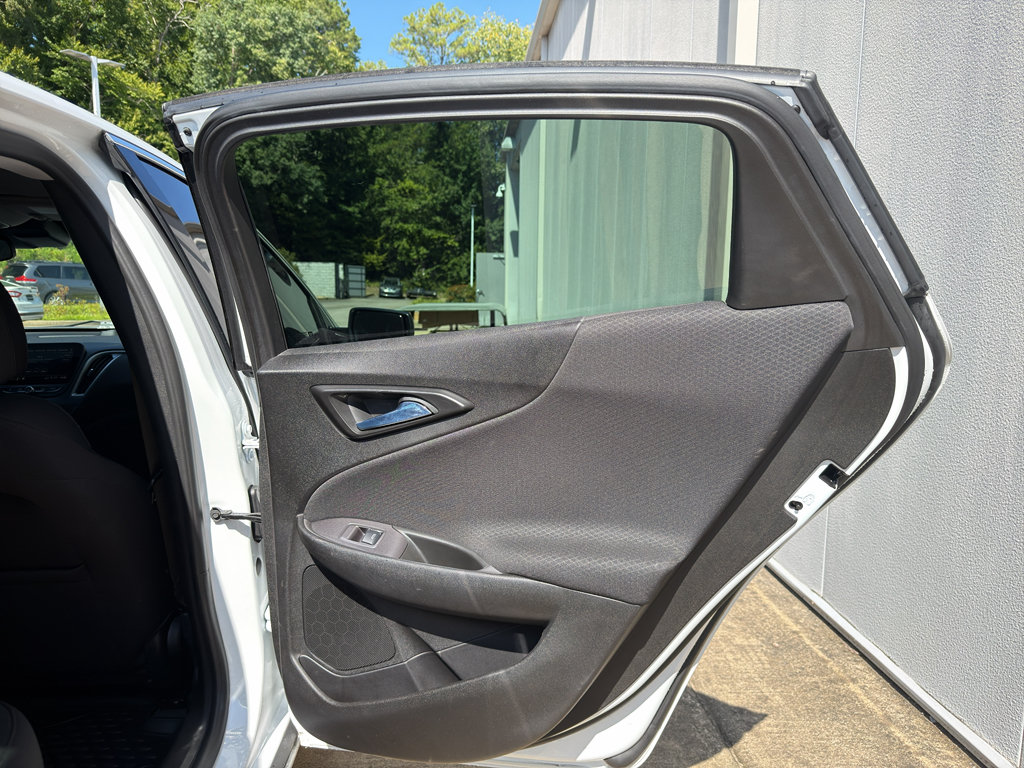 Used 2023 Chevrolet Malibu LS FWD image 16