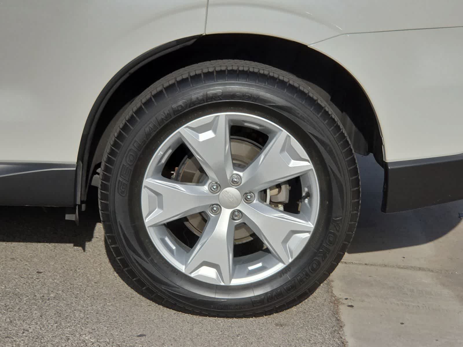 Used 2016 Subaru Forester 2.5i Limited AWD/4WD image 12