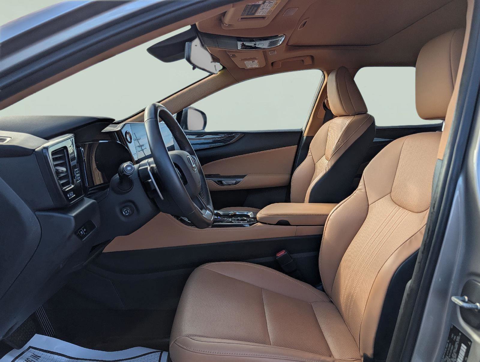 Used 2023 Lexus NX 350h AWD image 11