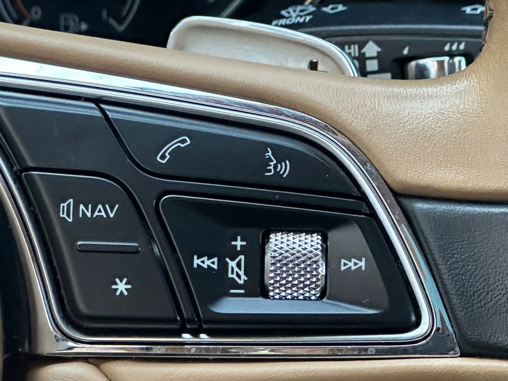 Used 2017 Bentley Bentayga W12 image 21