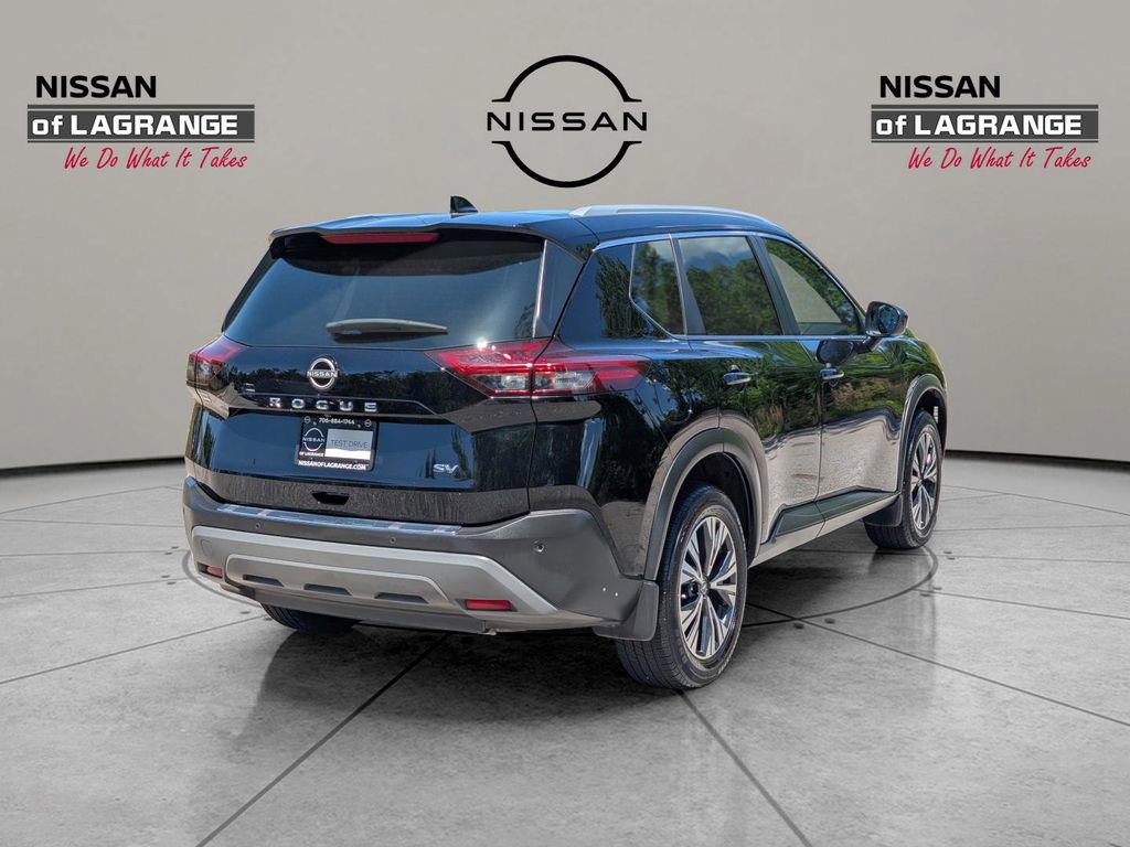 Used 2023 Nissan Rogue SV w/ SV Premium B Package FWD image 5