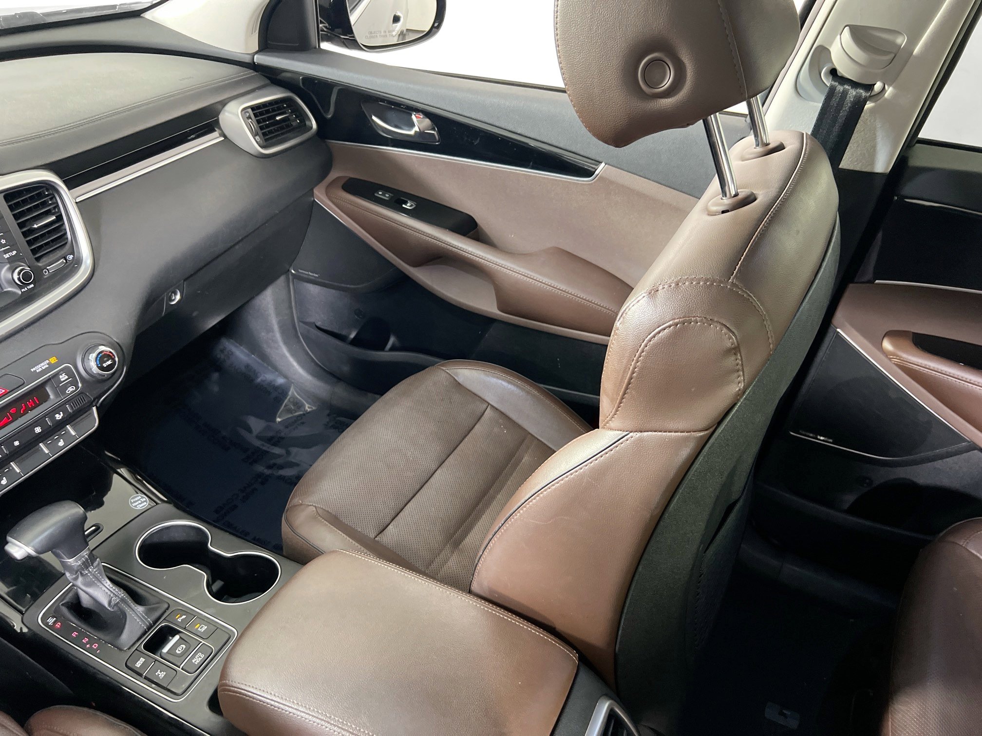 Used 2020 Kia Sorento SX image 25