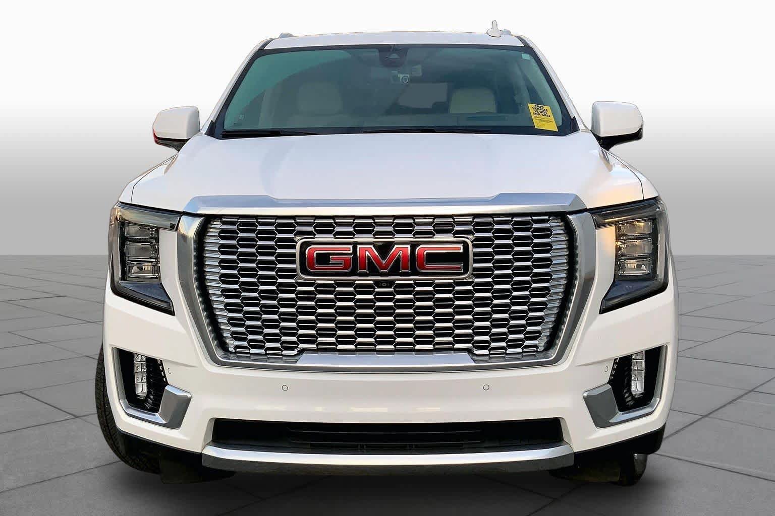 Used 2022 GMC Yukon Denali RWD image 3