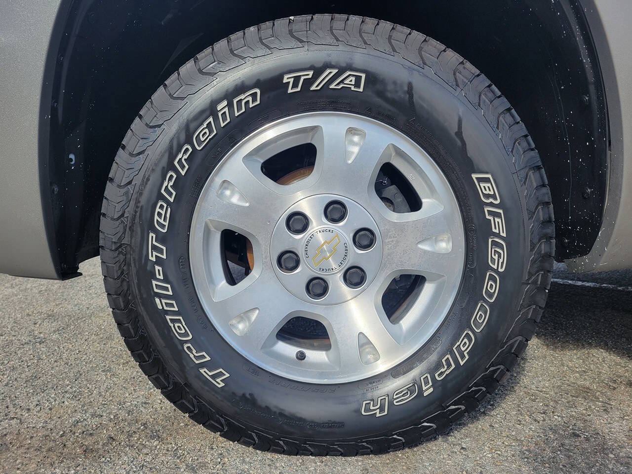 Used 2002 Chevrolet Avalanche 2WD image 11