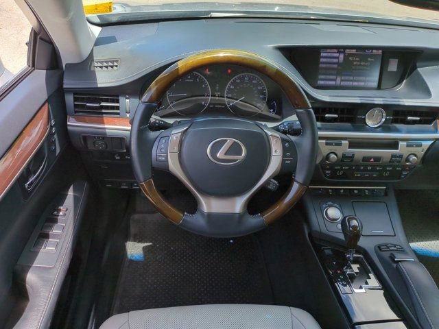 Used 2013 Lexus ES 350 w/ Luxury Pkg image 14