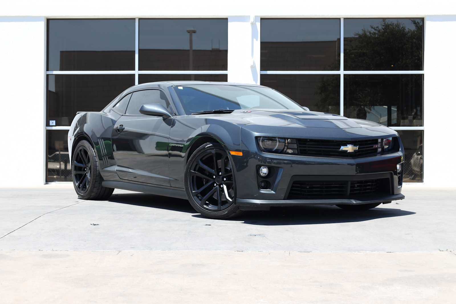 Used 2015 Chevrolet Camaro ZL1 RWD image 7