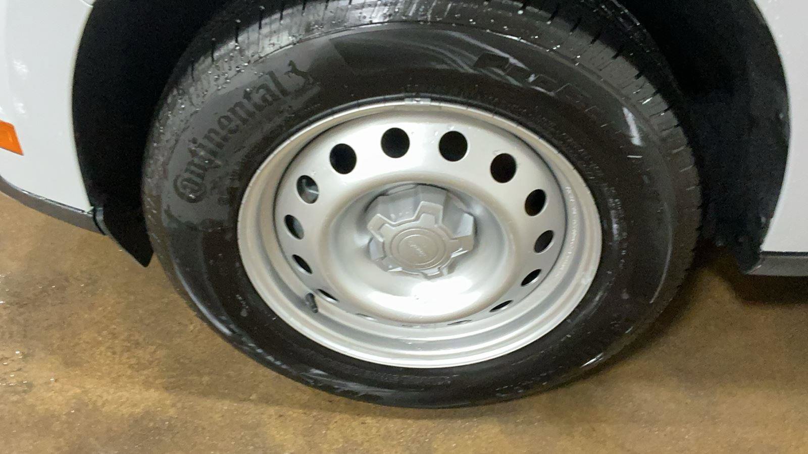 New 2025 Ford Maverick XL image 11