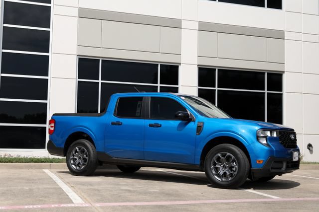 New 2026 Ford Maverick XLT w/ XLT Luxury Package AWD/4WD image 2