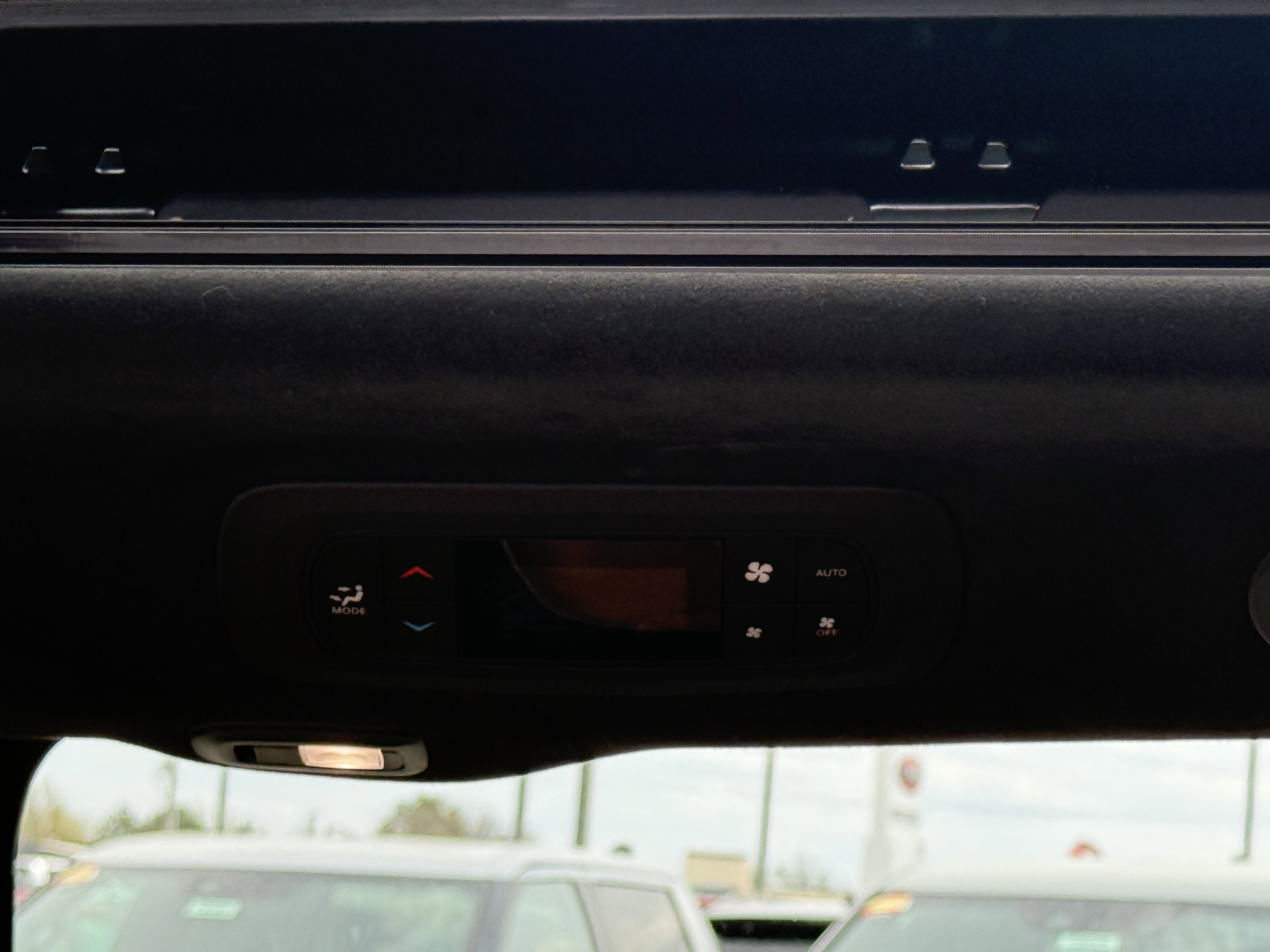 Used 2023 Chrysler Pacifica Pinnacle image 26