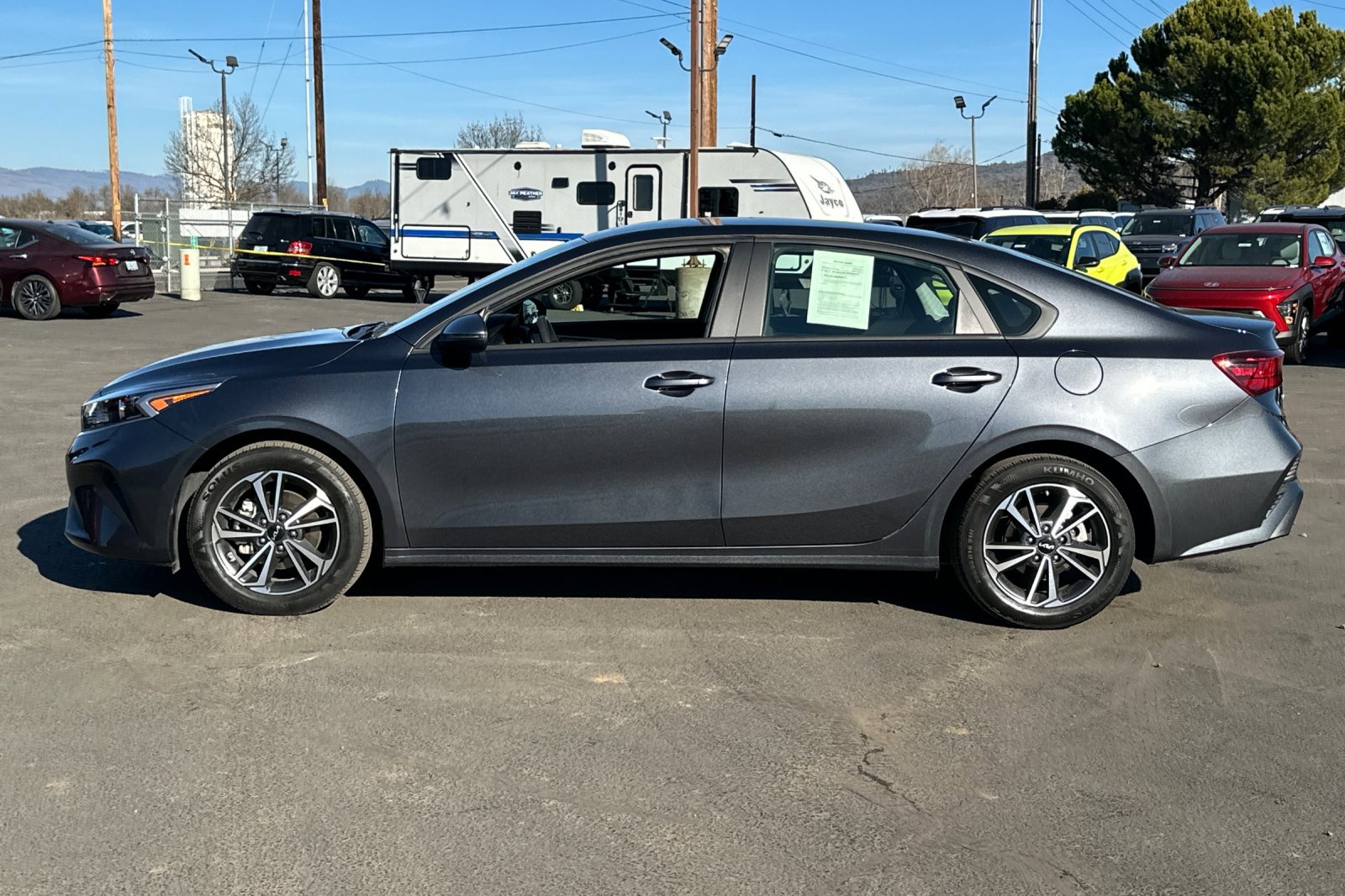 Used 2023 Kia Forte LXS w/ LXS Technology Package image 8