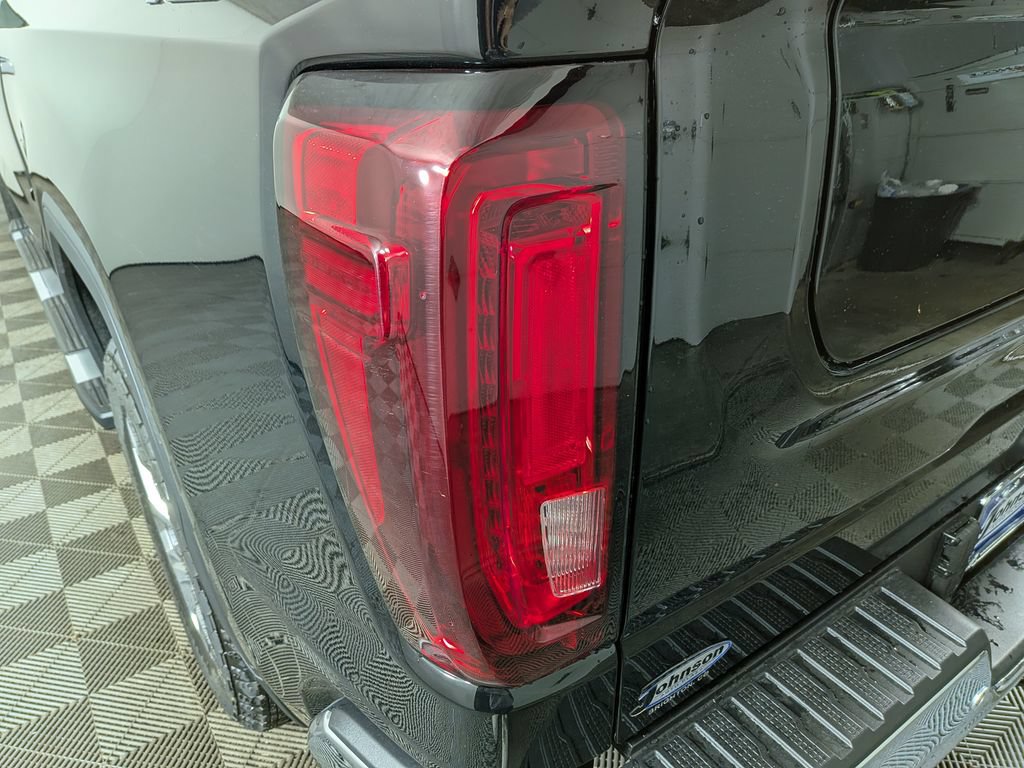 New 2026 GMC Sierra 1500 SLT w/ SLT Premium Package AWD/4WD image 11