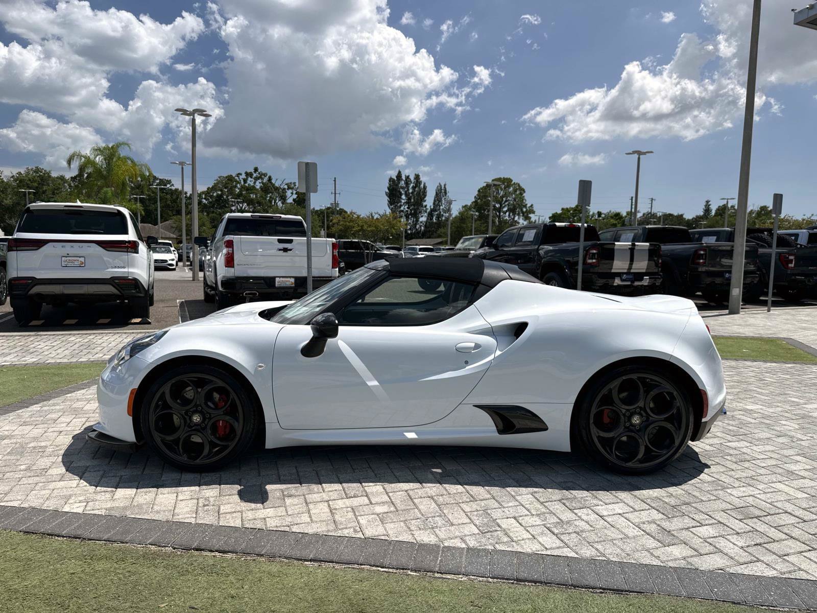 Used 2016 Alfa Romeo 4C Spider RWD image 3