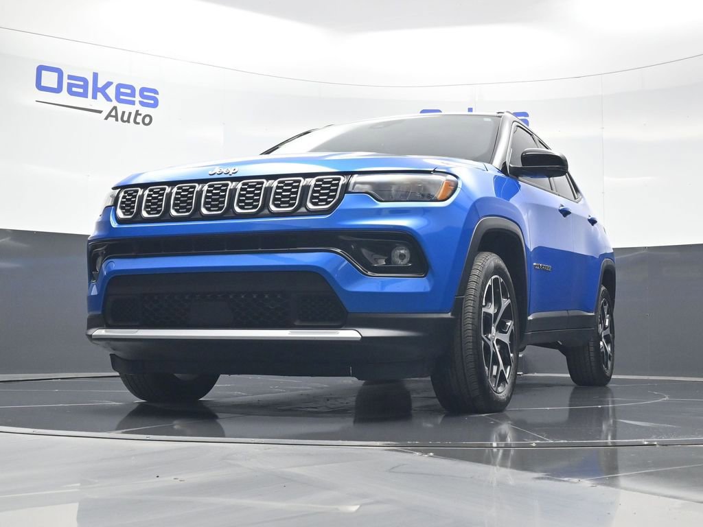 Used 2024 Jeep Compass Limited image 40