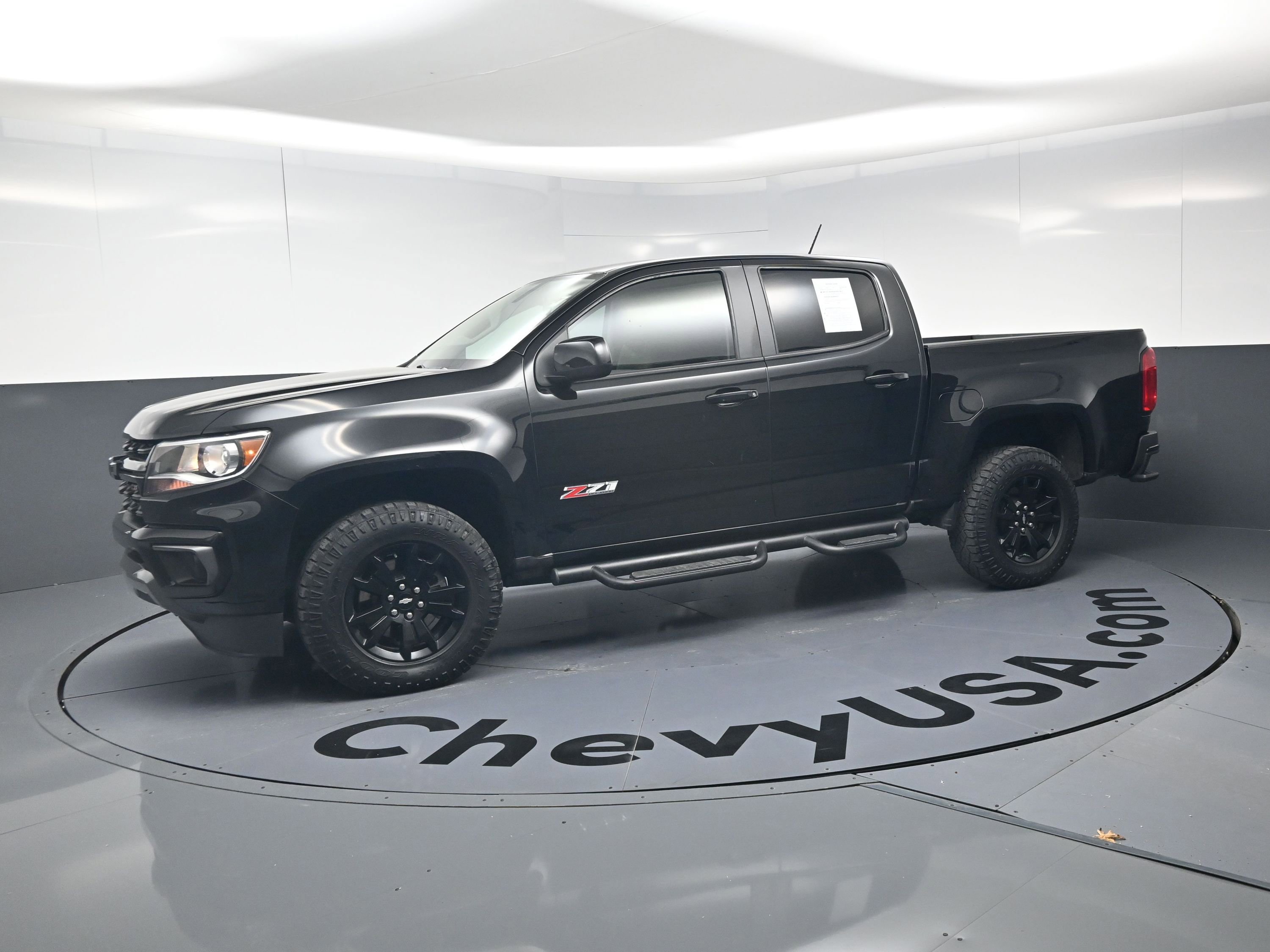 Used 2022 Chevrolet Colorado Z71 w/ Z71 Midnight Edition image 6