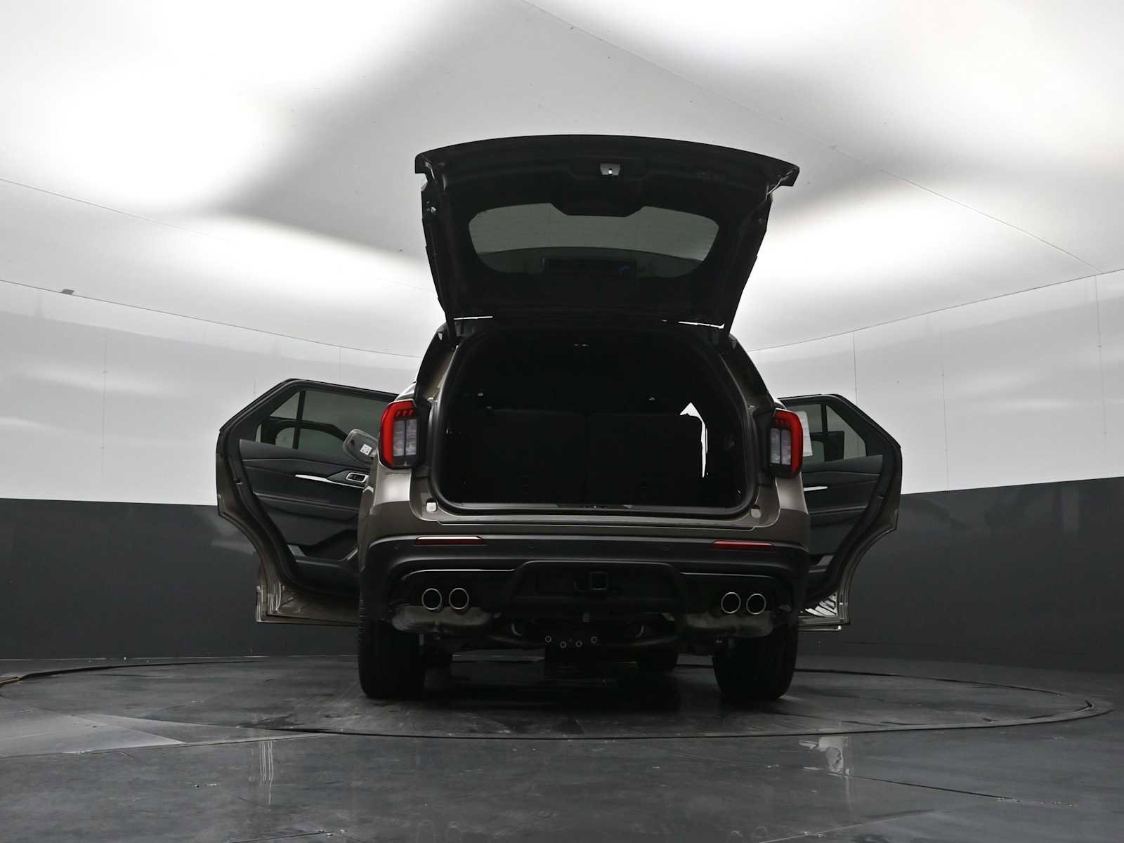 New 2026 Ford Explorer ST image 39