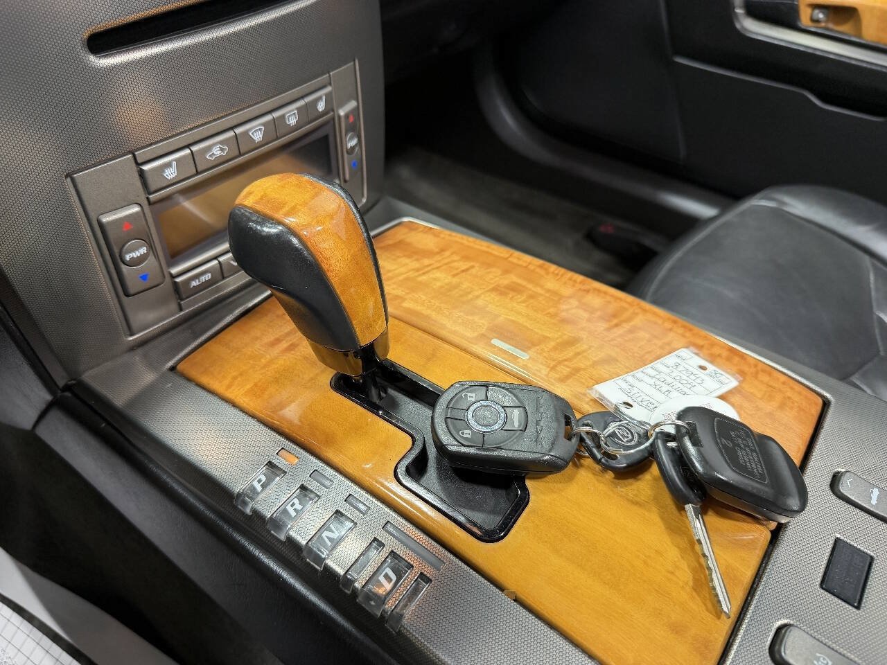 Used 2004 Cadillac XLR RWD image 21