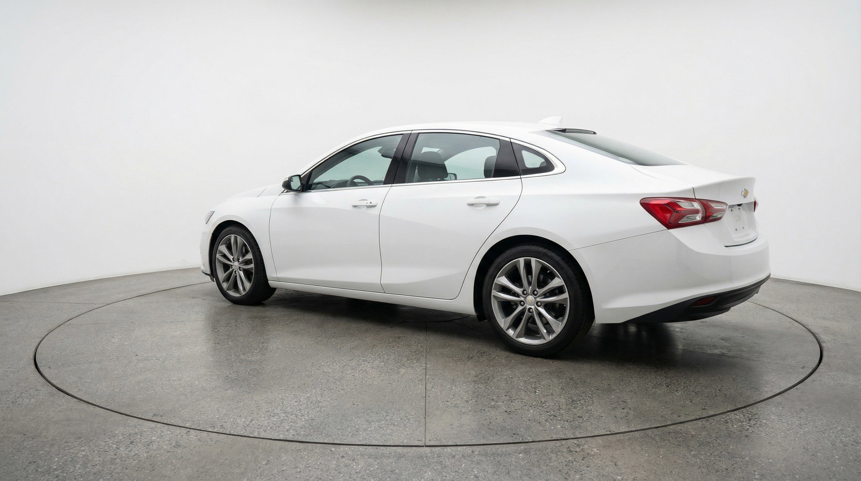 Used 2024 Chevrolet Malibu LT FWD image 6