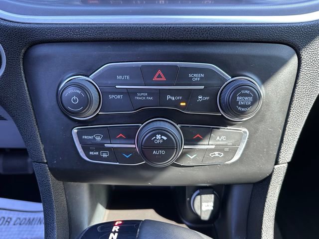 Used 2022 Dodge Charger SXT w/ Navigation & Travel Group image 18