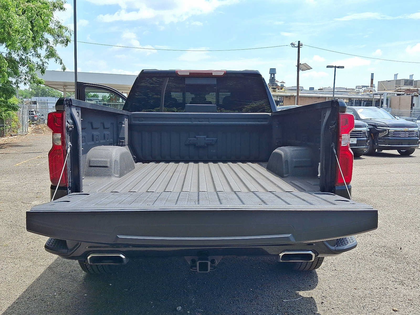 Used 2023 Chevrolet Silverado 1500 RST AWD/4WD image 28