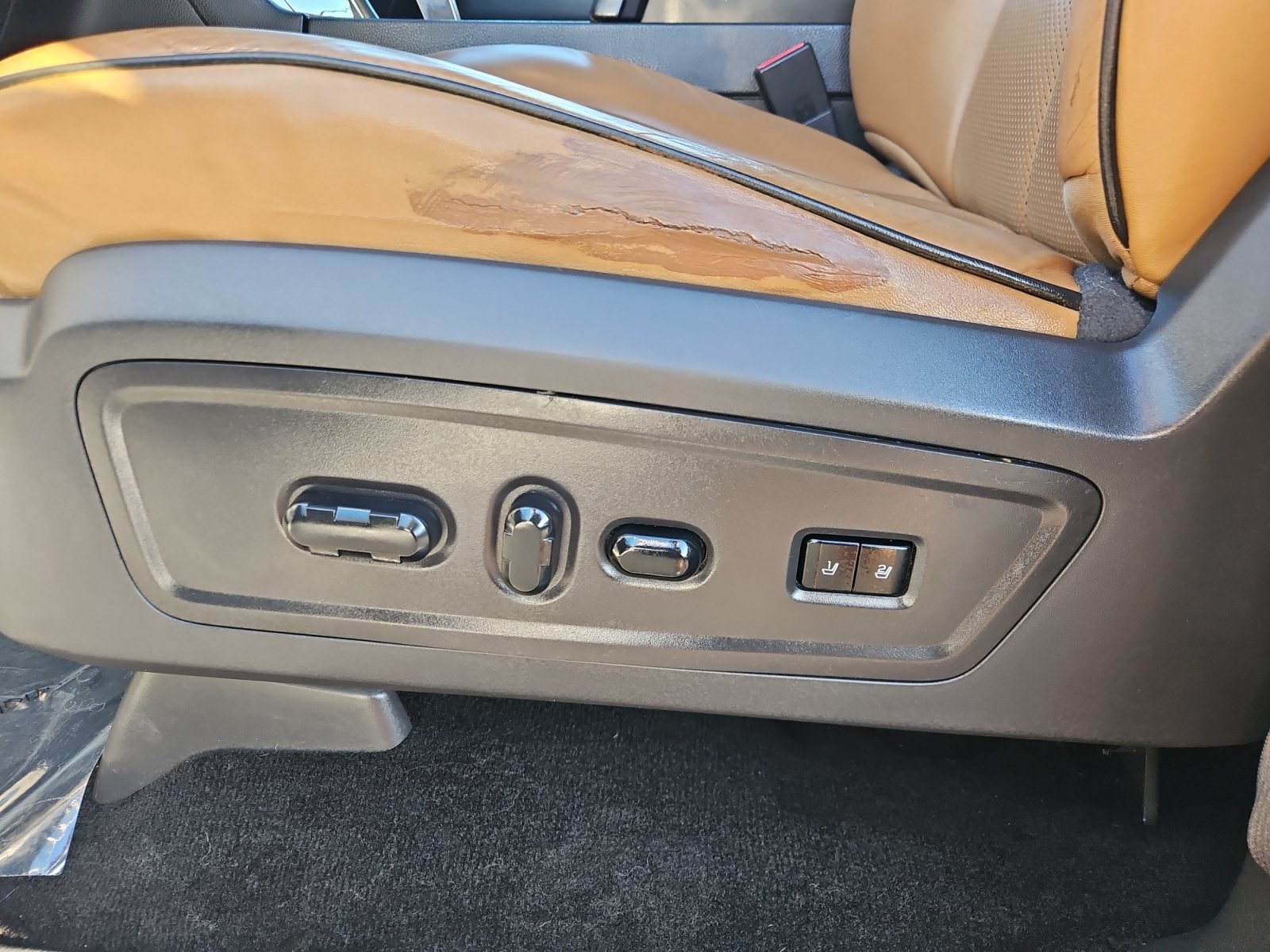 Used 2013 Lincoln Navigator 2WD image 18