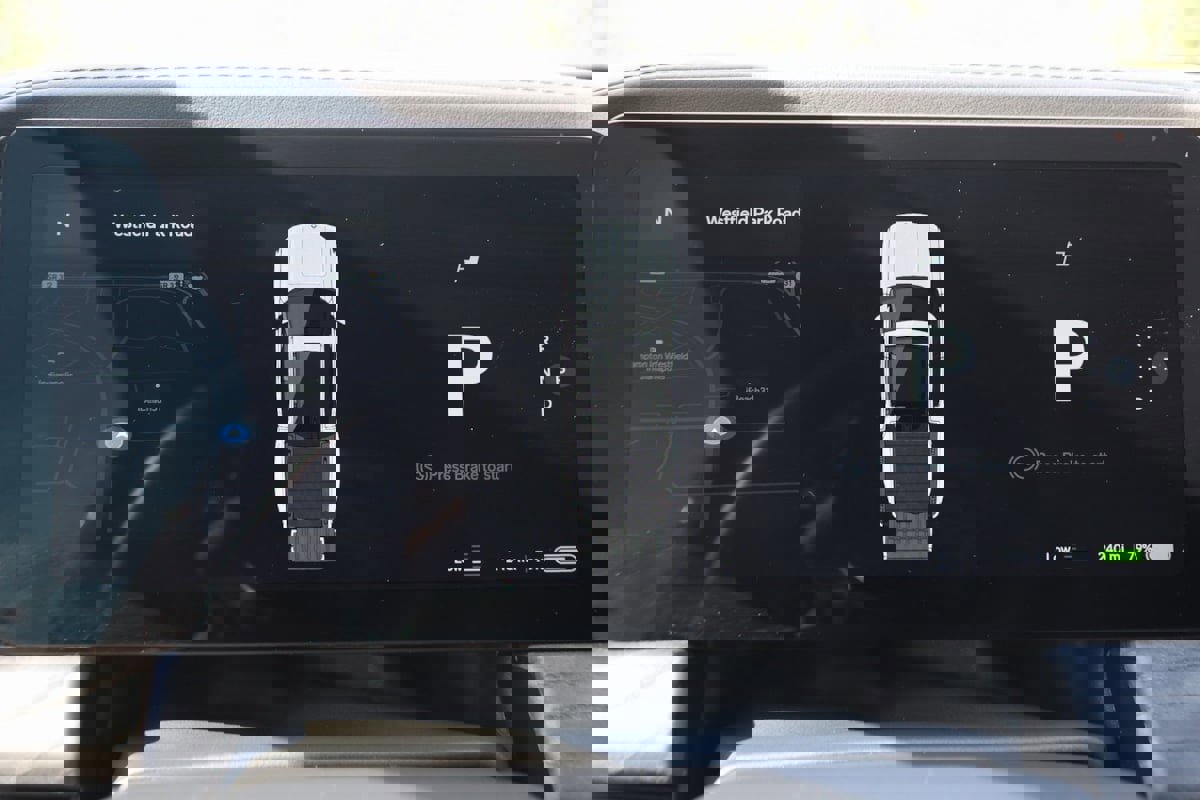 Used 2022 Rivian R1T Adventure image 23