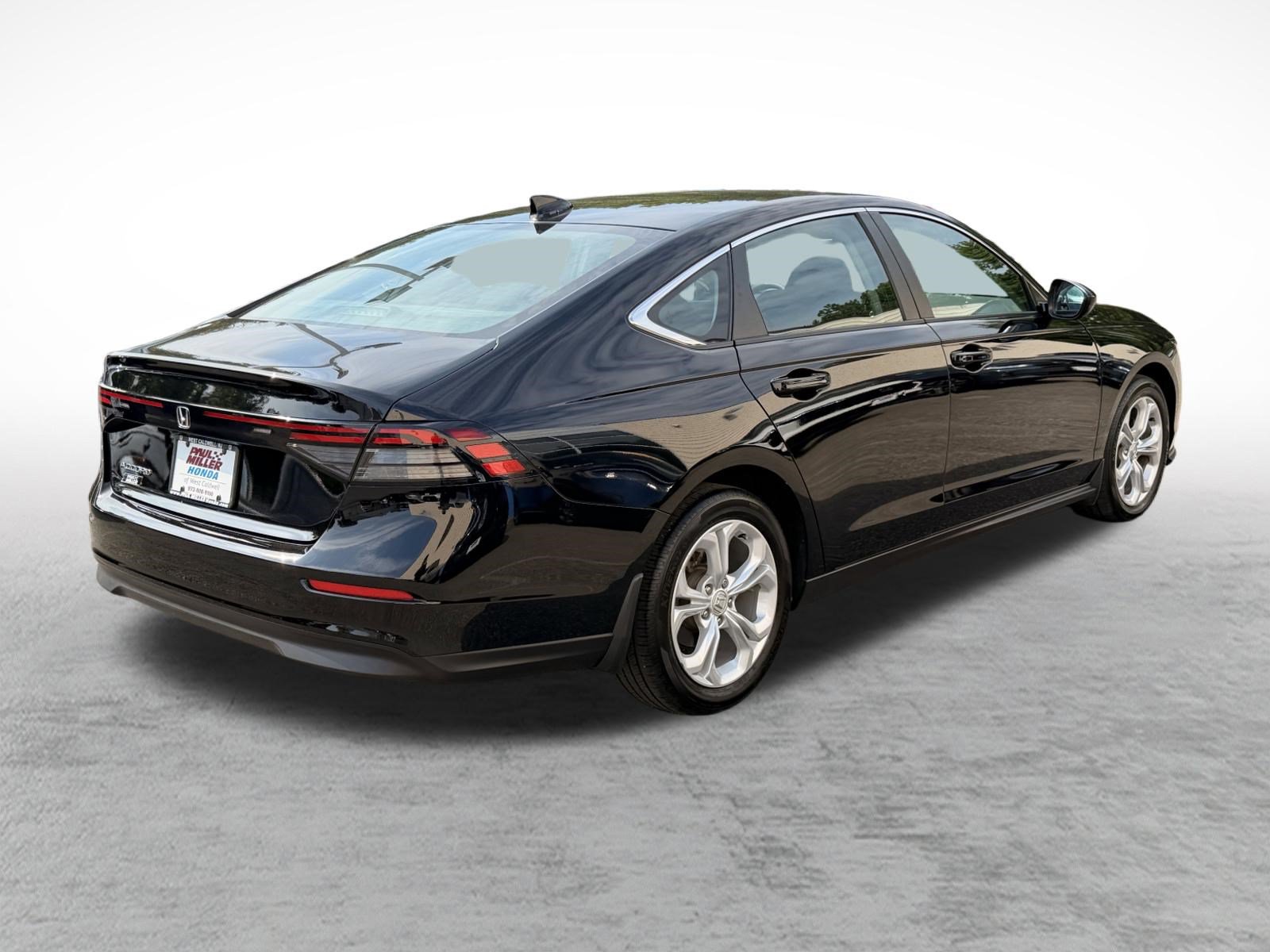 Used 2024 Honda Accord LX image 6