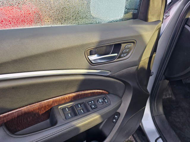 Used 2018 Acura MDX SH-AWD image 27