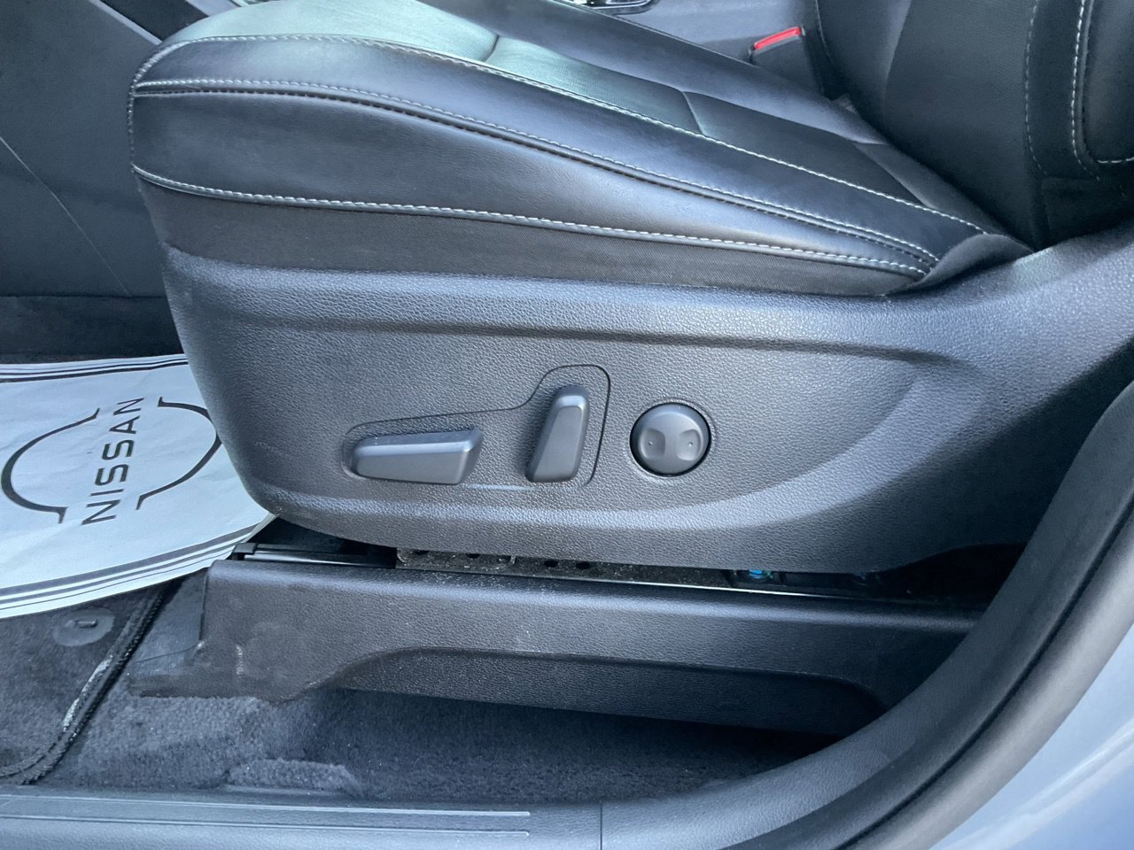 Used 2025 Kia Telluride S FWD image 12