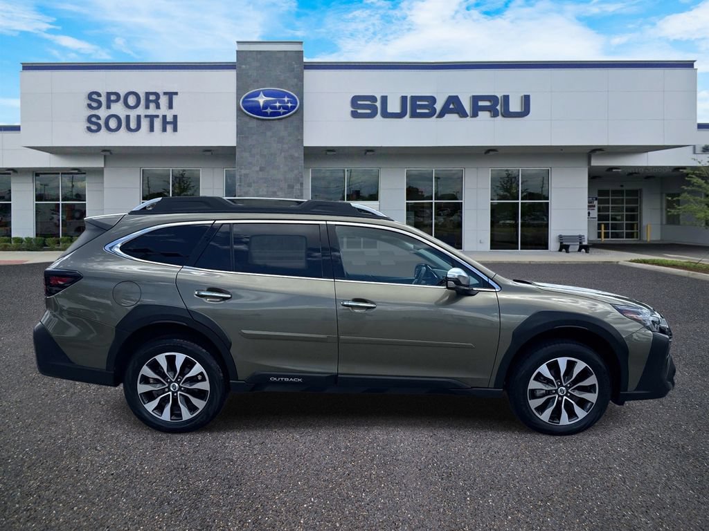 Used 2023 Subaru Outback Touring XT AWD/4WD image 2