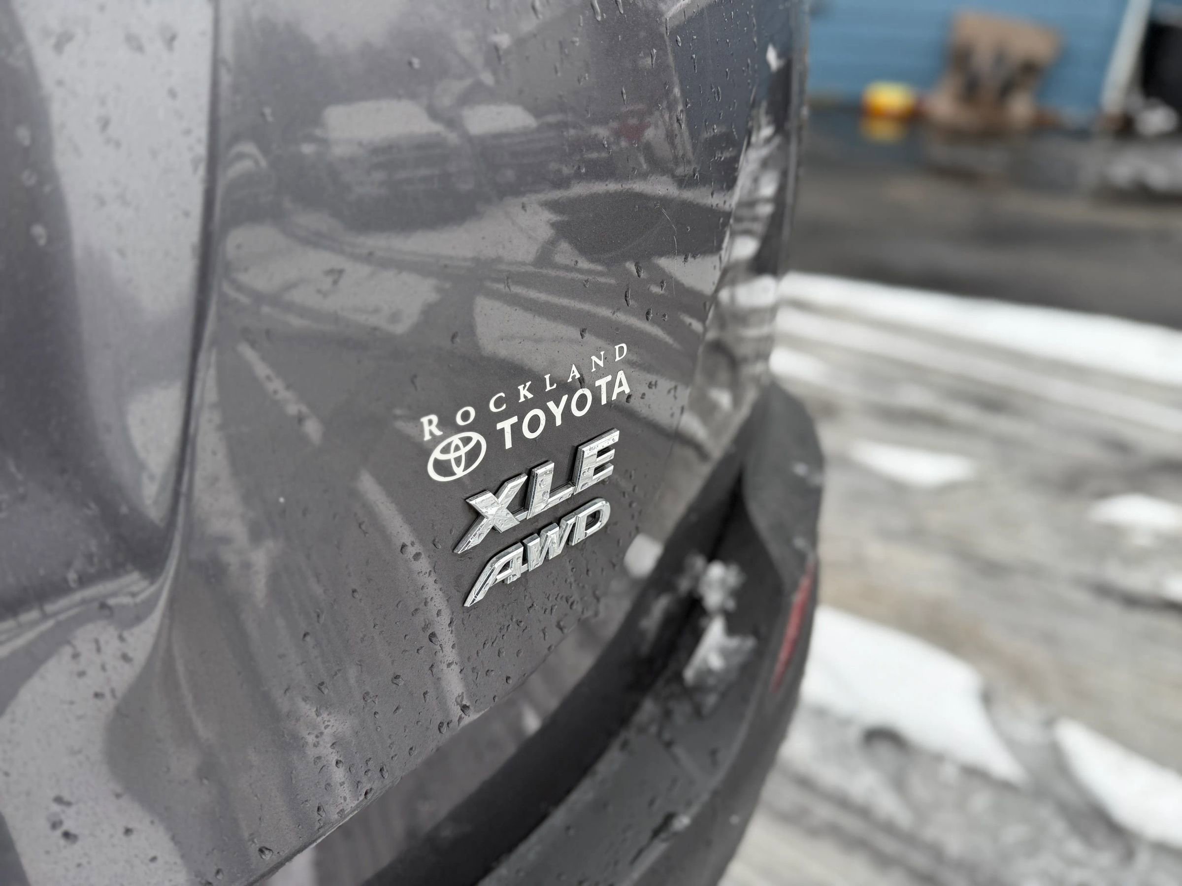 Used 2015 Toyota RAV4 XLE image 16