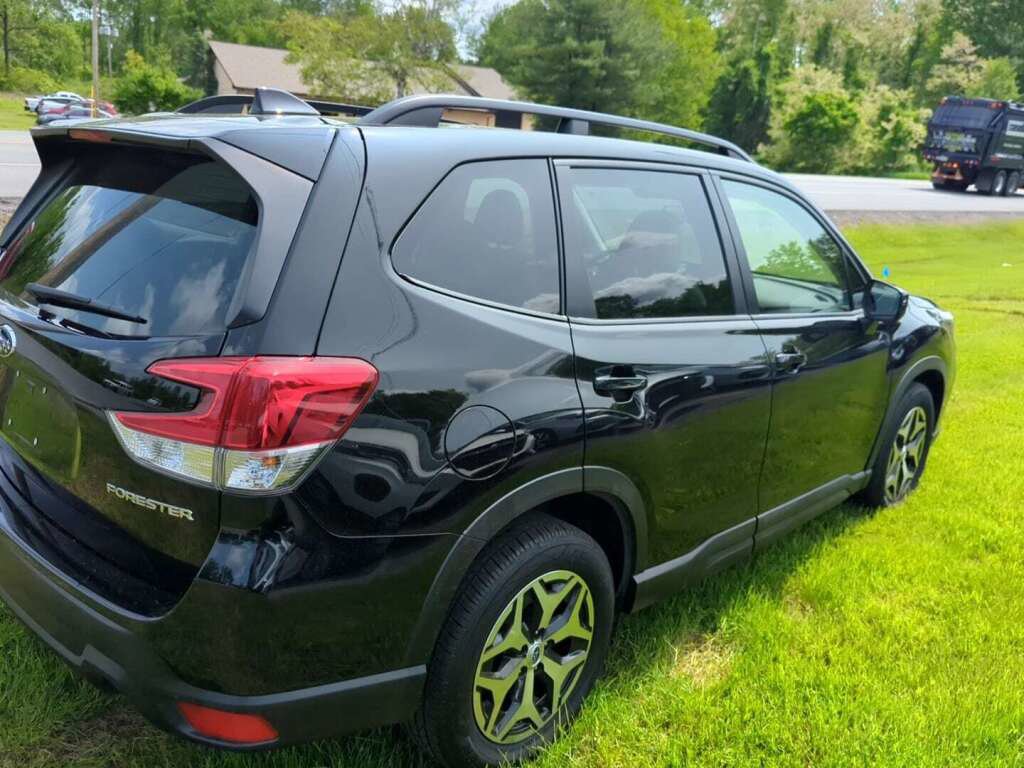 Certified 2021 Subaru Forester Premium image 4