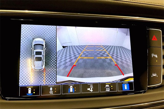 Used 2024 Buick Enclave Avenir image 26