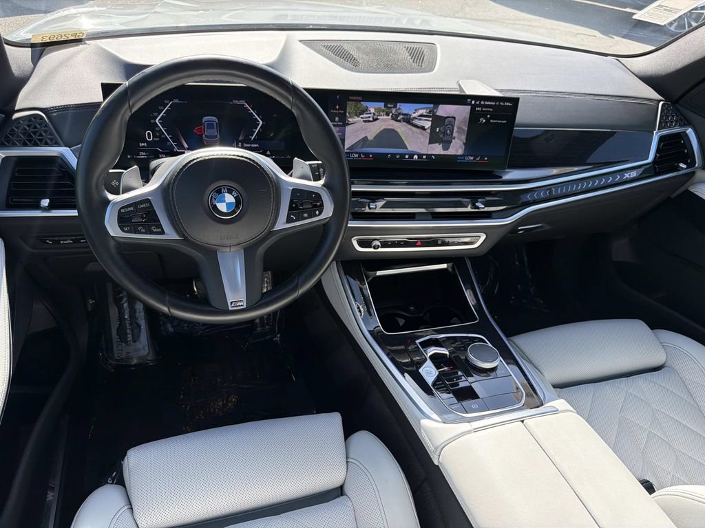 Used 2024 BMW X5 sDrive40i w/ M Sport Package RWD image 8