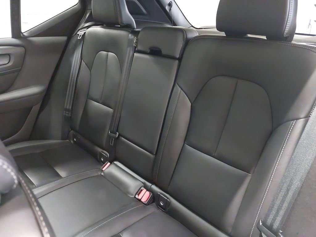Used 2024 Volvo XC40 B5 Plus w/ Climate Package image 14
