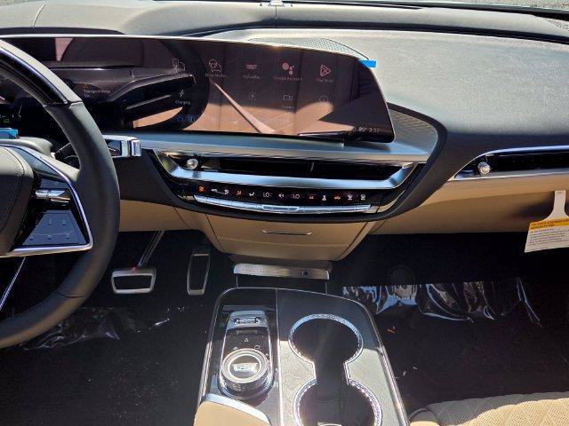 New 2026 Cadillac Lyriq Signature Luxury w/ Nappa Leather Package RWD image 17