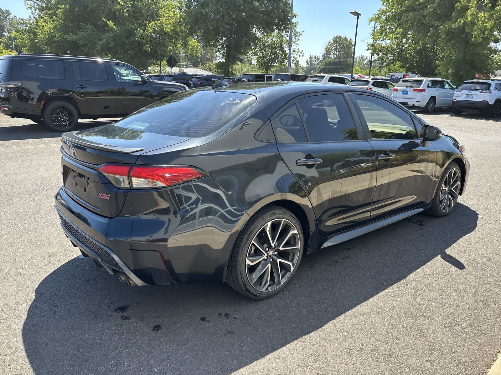 Used 2020 Toyota Corolla XSE FWD image 4