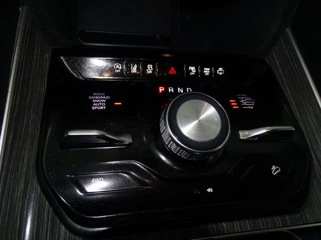 Used 2022 Jeep Wagoneer Series III w/ Rear Seat Video Group 1 AWD/4WD image 11