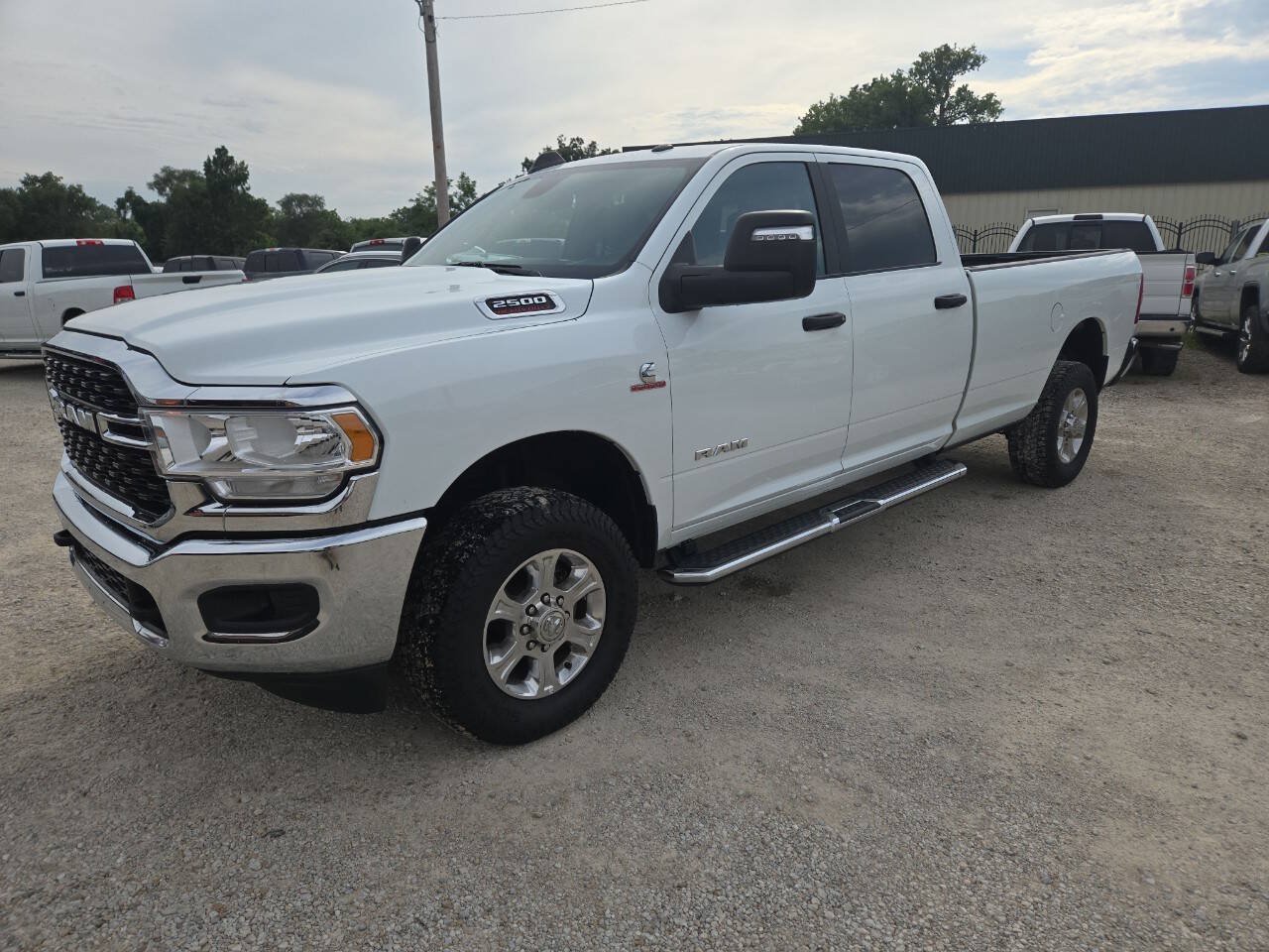 Used 2024 RAM 2500 Big Horn AWD/4WD image 4